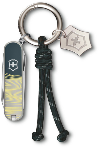 Нож-брелок Victorinox Classic SD New York Style, 58 мм, 7 функций, зеленый (подар.коробка) 0.6223.E223 от прозводителя Victorinox